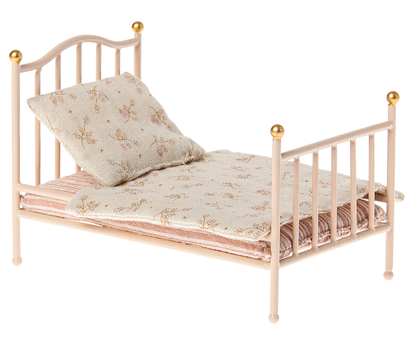 Vintage bed, Mouse - Rose