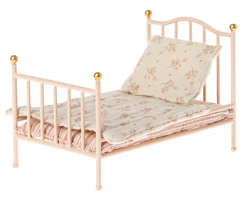 Vintage bed, Mouse - Rose