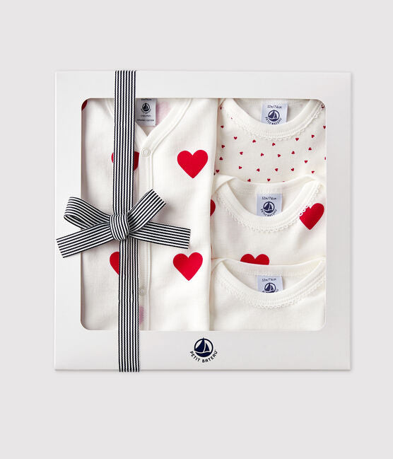 BABIES' HEART PATTERNED GIFT SET