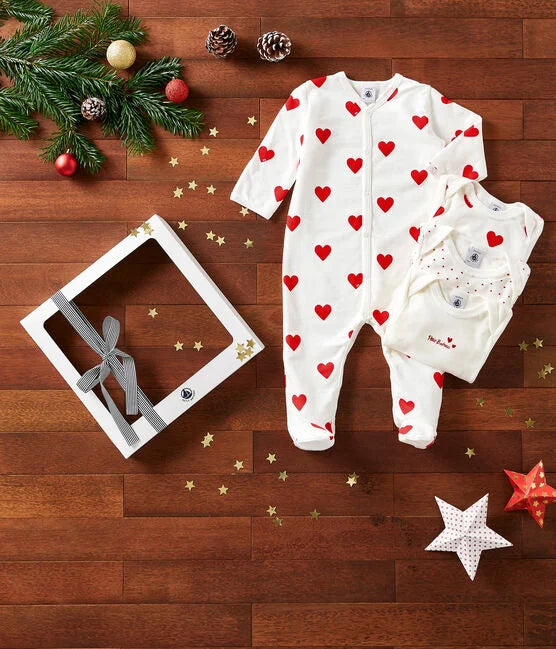 BABIES' HEART PATTERNED GIFT SET