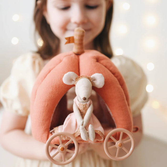 Pumpkin Carriage for Mouse