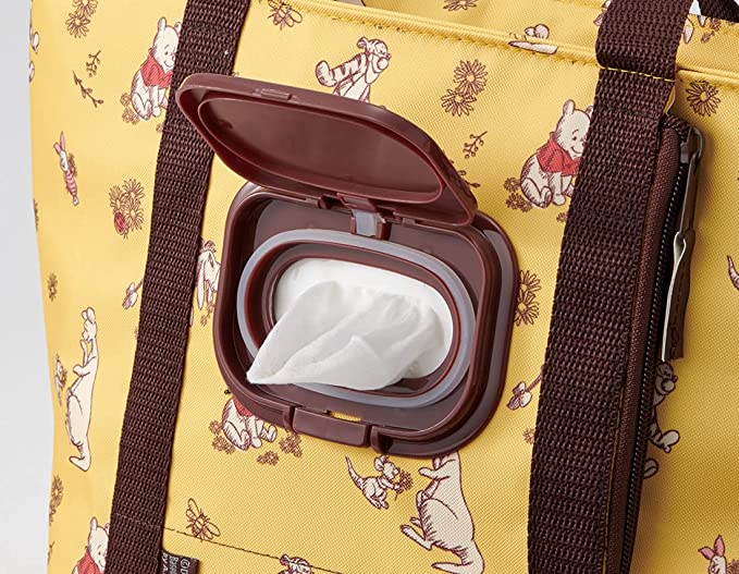 Winnie the Pooh Cooling Bag with Wet Tissue Pocket