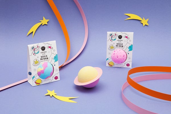 Colouring and soothing bath bomb for kids